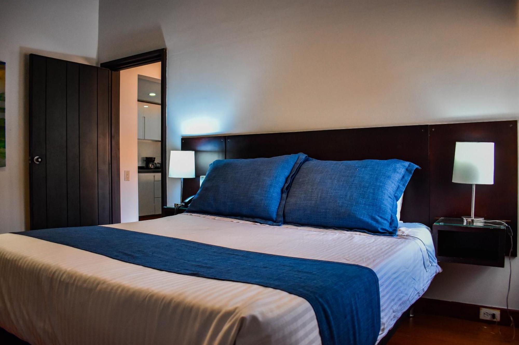 Cora 127 Plenitud Aparthotel โบโกตา ภายนอก รูปภาพ